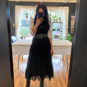 Black flowy classic dress